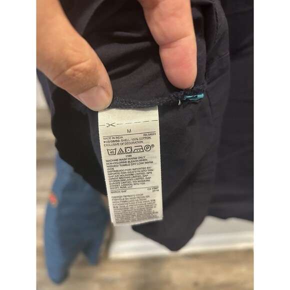 Women's Size Medium Navy Blue Long Sleeved Button Down Shirt Gap Collar Preppy - Picture 5 of 5